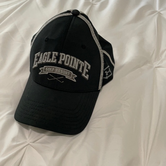 Under Armour Golf Hat - Picture 1 of 3